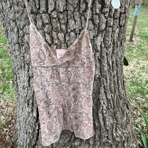 ⭐️Abercrombie and Fitchburg Silk Sleeveless Blouse in size M